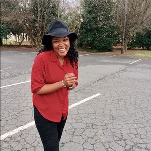 Meet your Posher, Janaè